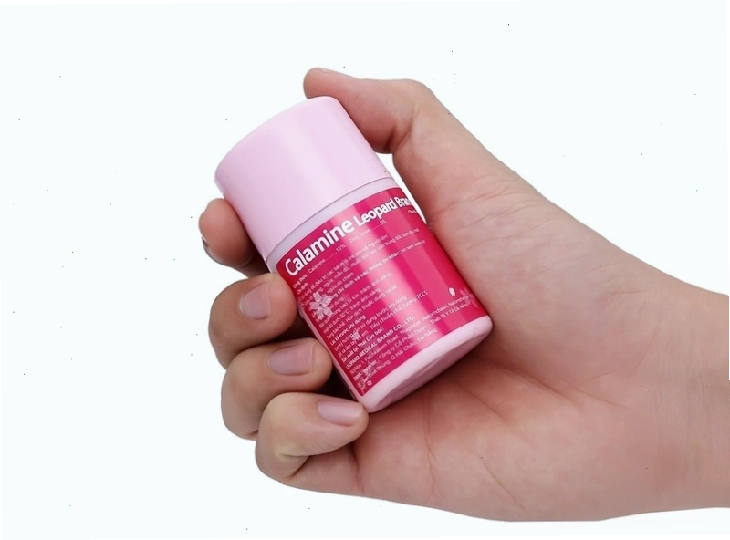 Vết rận mèo cắn trên da
