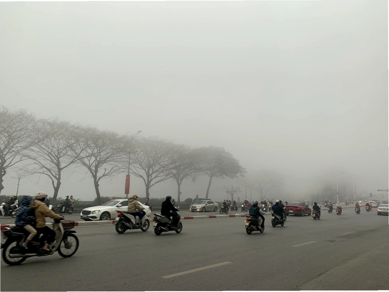 Chuyên gia khí tượng giải thích về cơ chế hình thành sương mù dày đặc