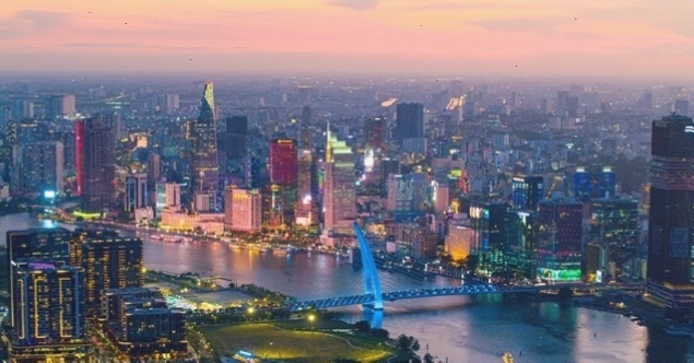 Kinh tế tăng trưởng cao cần vượt qua thách thức lớn cuối năm